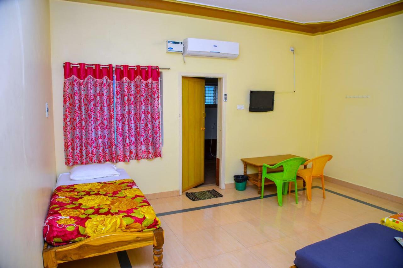 Mahathi Resort And Spa Йелагири Екстериор снимка